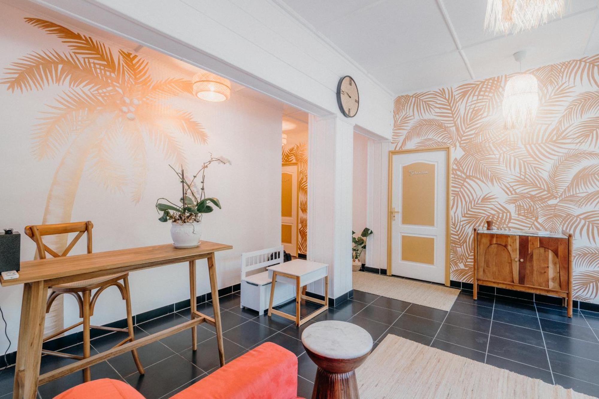 La Villa Du Jardin Saint-Denis Exteriör bild